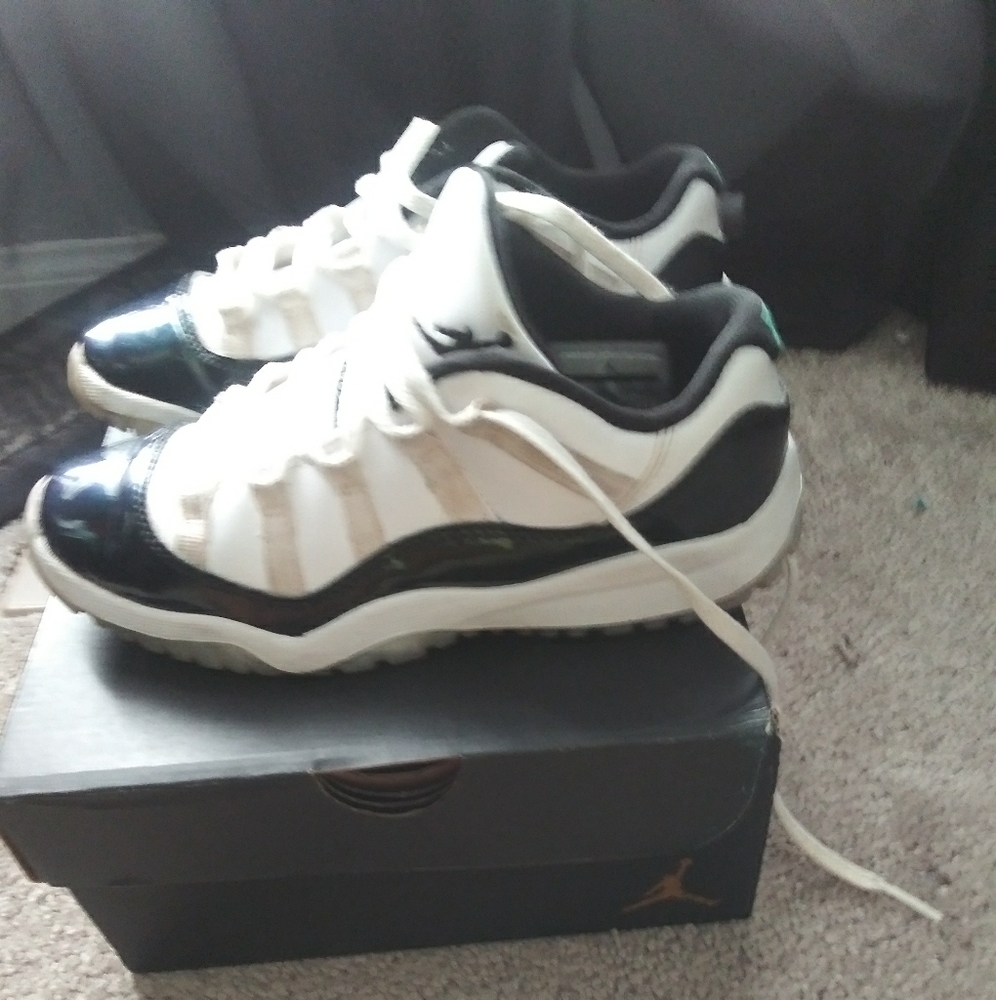 Youth Jordan 11s